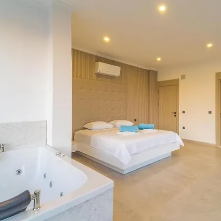 10 Person In Kalkan Sona * Kas