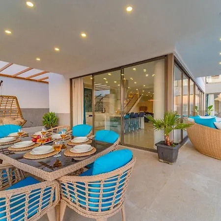 10 Person In Kalkan Sona Kaș